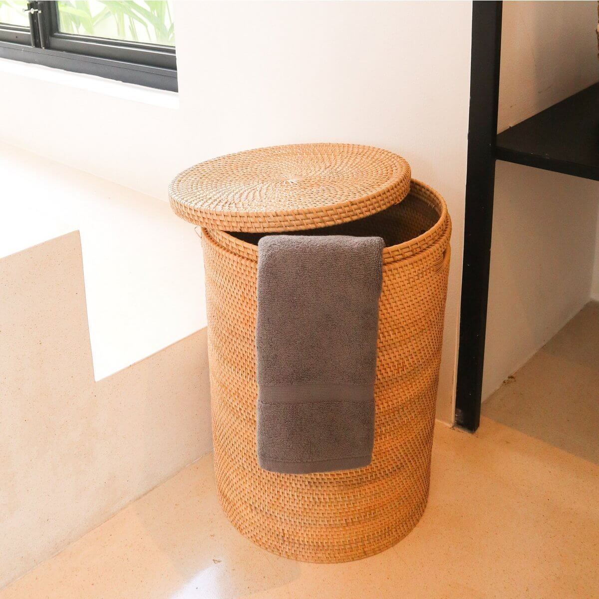 SARI rattan basket, round woven laundry basket with practical lid
